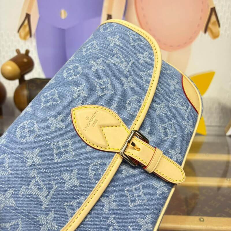 L0vis Vvtt0n Diane Bag M13070 Denim Blue