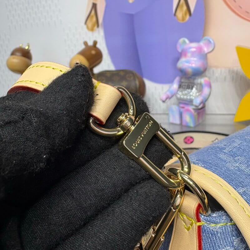 L0vis Vvtt0n Diane Bag M13070 Denim Blue