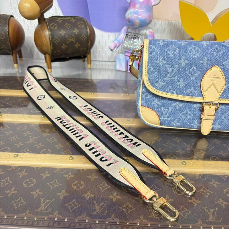 L0vis Vvtt0n Diane Bag M13070 Denim Blue