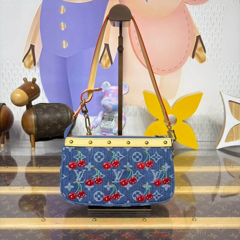 LV x TM Pochette Accessoires M13994