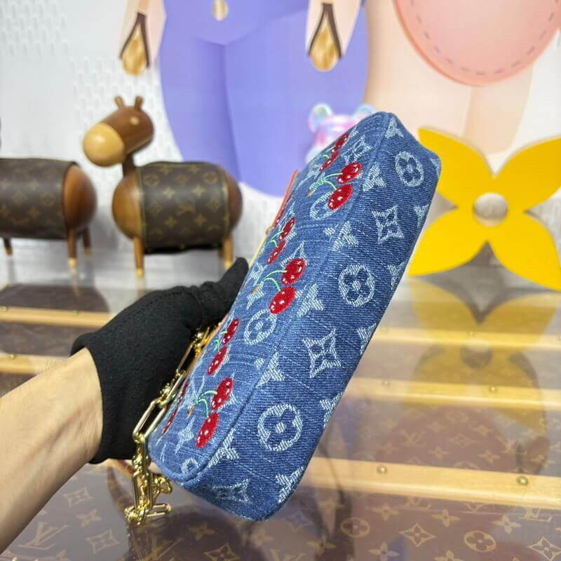 LV x TM Pochette Accessoires M13994