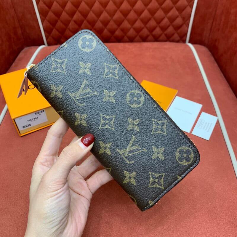 L0vis Vvtt0n Monogram Canvas Clémence Wallet