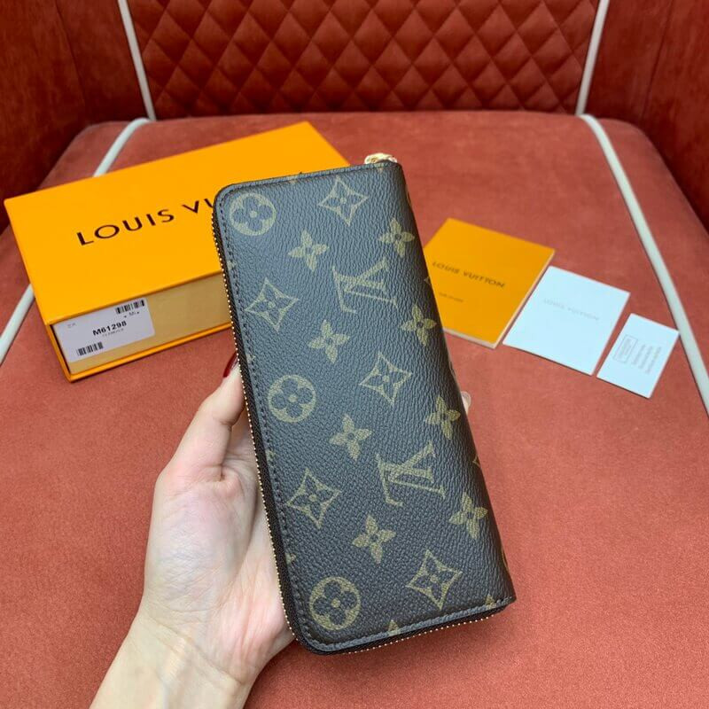 L0vis Vvtt0n Monogram Canvas Clémence Wallet