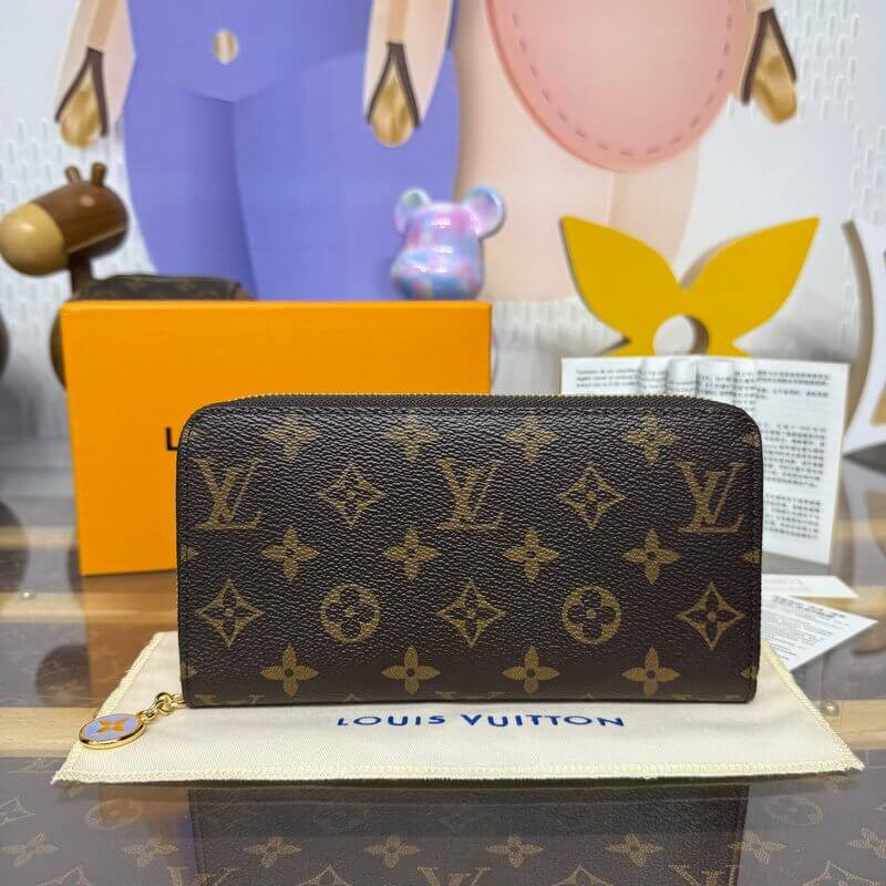 L0vis Vvtt0n Monogram Canvas Zippy Wallet M14815