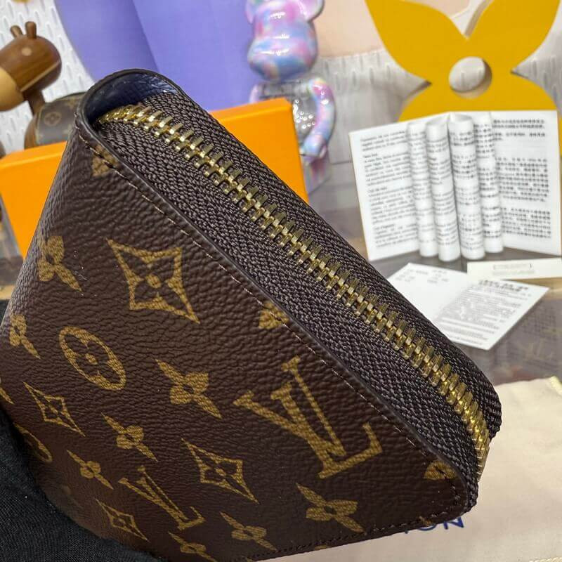 L0vis Vvtt0n Monogram Canvas Zippy Wallet M14815
