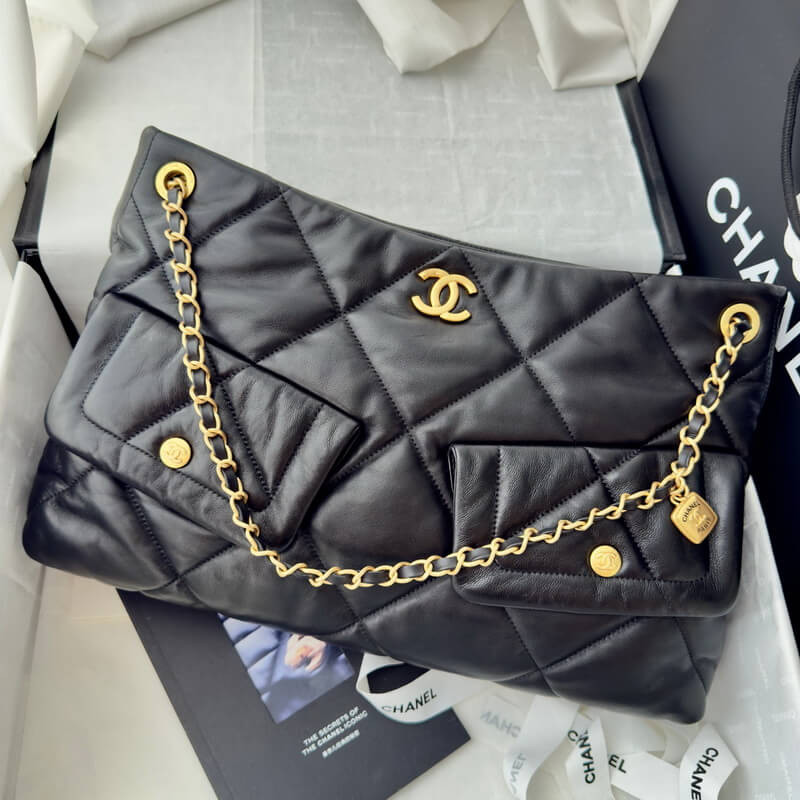 Ch**el Shopping Bag in Shiny Lambskin AS5740