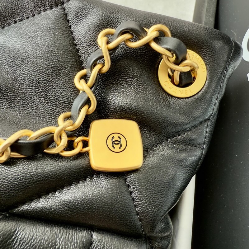 Ch**el Shopping Bag in Shiny Lambskin AS5740