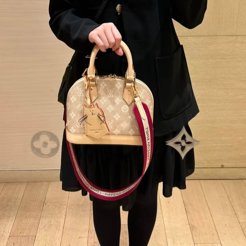 L0vis Vvtt0n Alma BB M25728