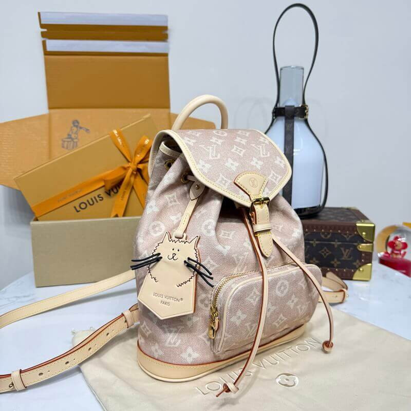 L0vis Vvtt0n Montsouris PM M15135