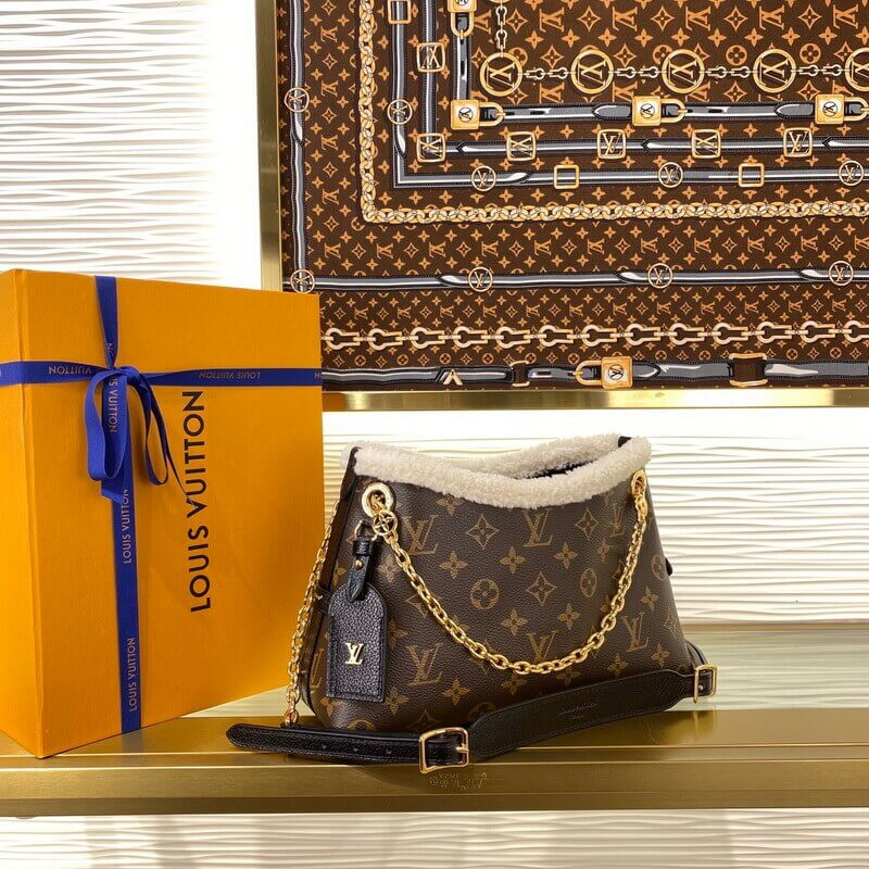 L0vis Vvtt0n Monogram Shearling CarryAll BB M26568