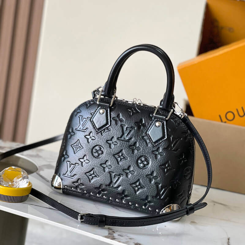 L0vis Vvtt0n Alma Trunk BB M27812