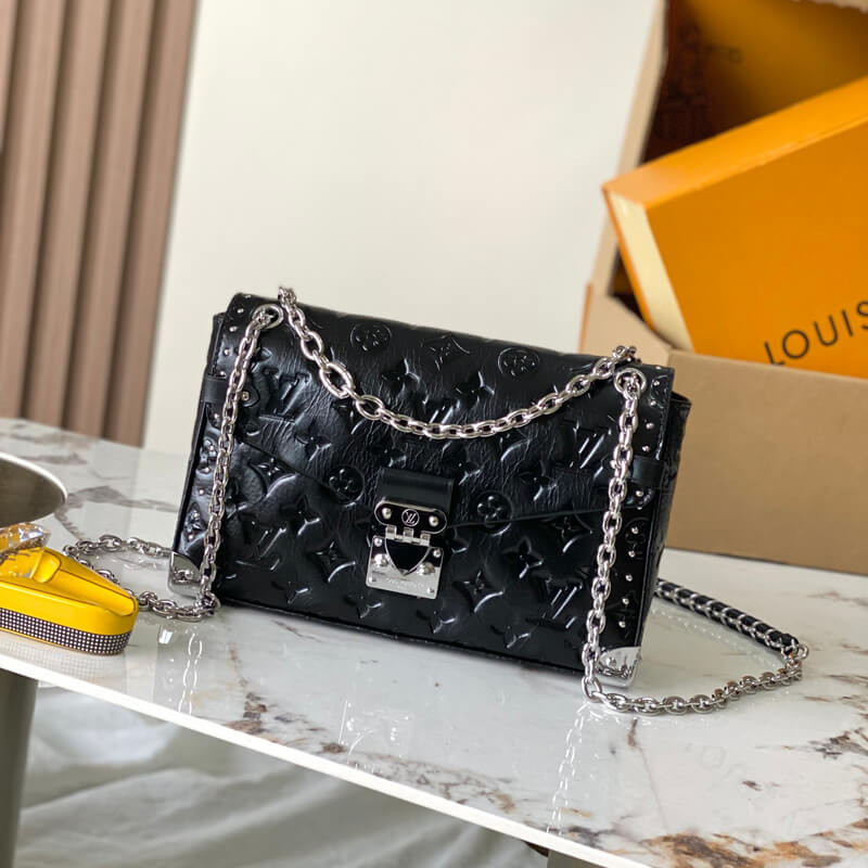 L0vis Vvtt0n Trunkie Bag M28137