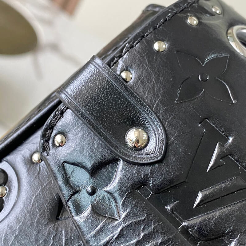 L0vis Vvtt0n Trunkie Bag M28137