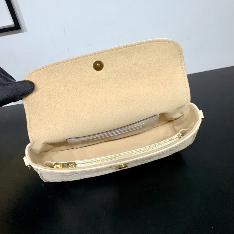 L0vis Vvtt0n Wallet On Chain Ivy M82210 M82154