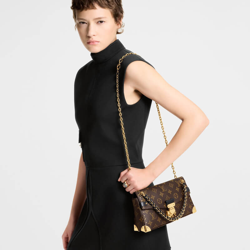 L0vis Vvtt0n Trunkie East West M27266