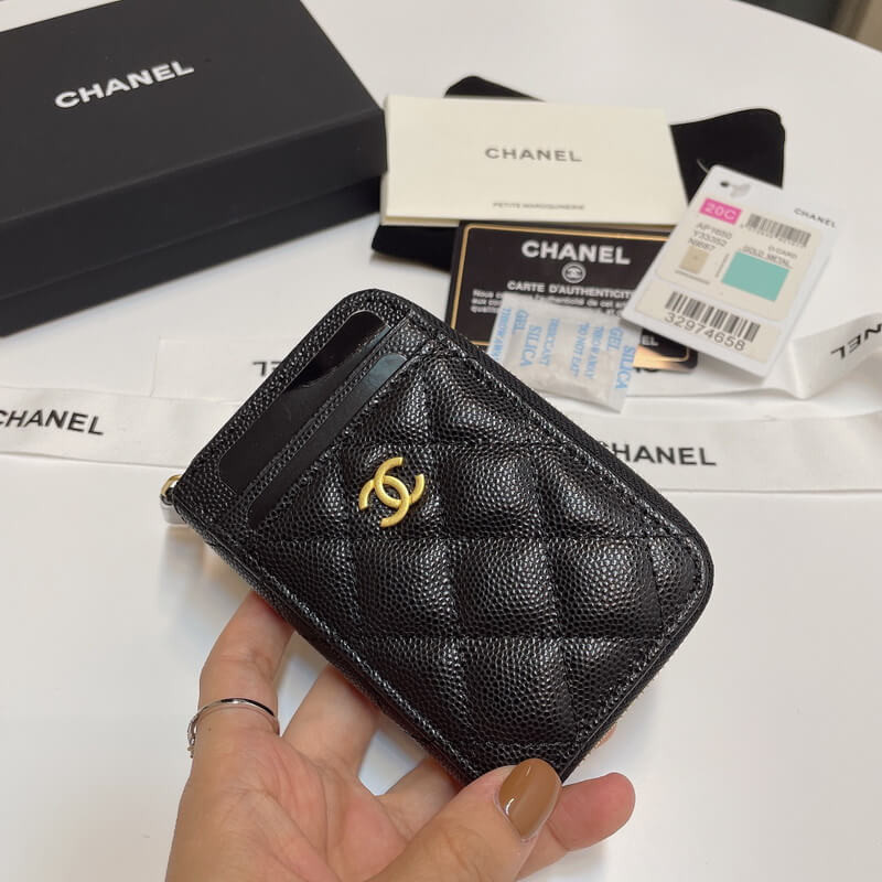 Ch**el AP1650 Zip Coin Case