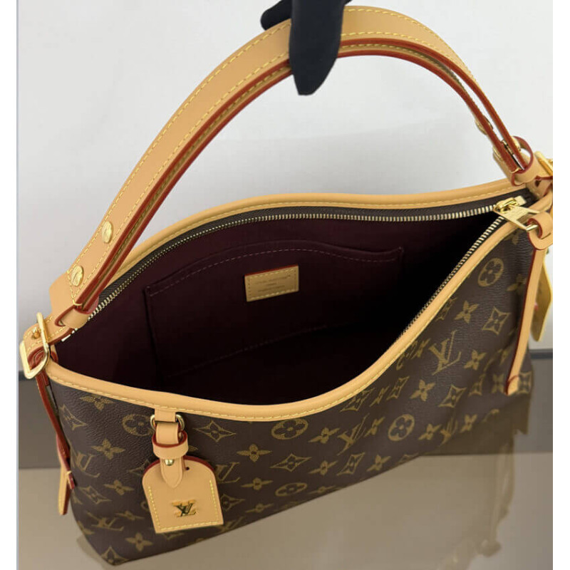 L0vis Vvtt0n CarryAll East West M28101