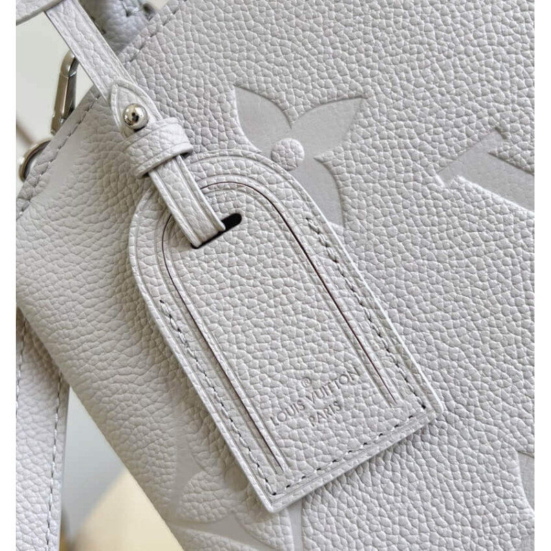 L0vis Vvtt0n Petit Palais PM M13803