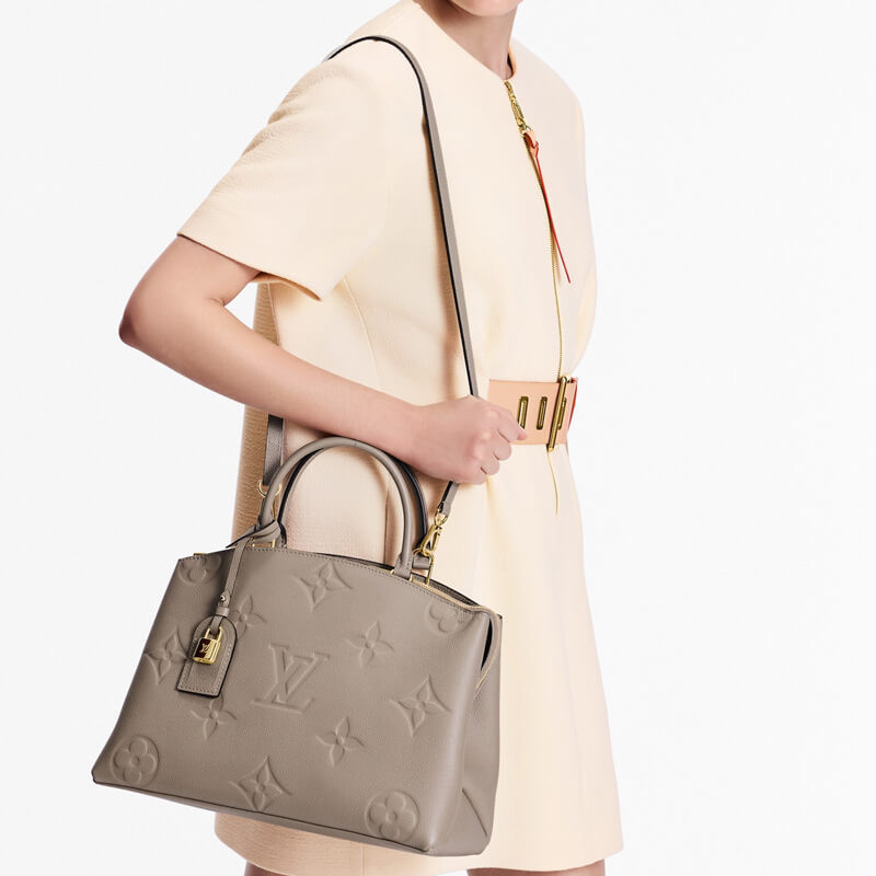 L0vis Vvtt0n Grand Palais MM M45811 M45833