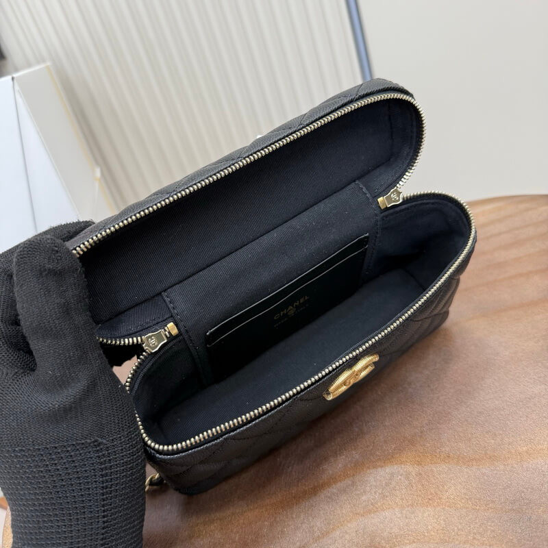 Ch**el Makeup Box Vanity with Chain AP4483