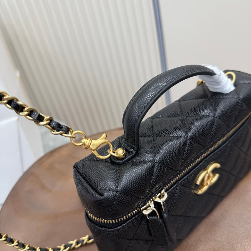 Ch**el Makeup Box Vanity with Chain AP4483